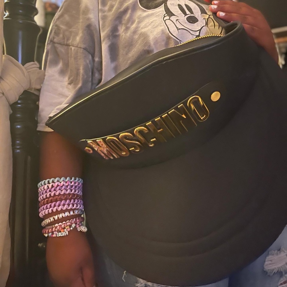 Authentic Oversized Moschino sun visor Fanny pak